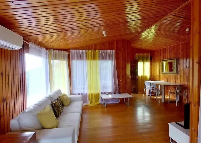 Complejo Rural Pedregales * Estepona