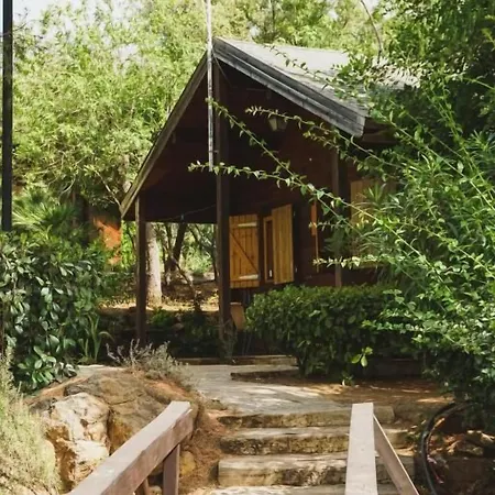 Complejo Rural Pedregales * Estepona